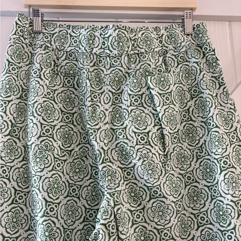 Talbots Wide Crop Washed Linen Blend Green White Pretty Medallion Print Pants L - Picture 4 of 9